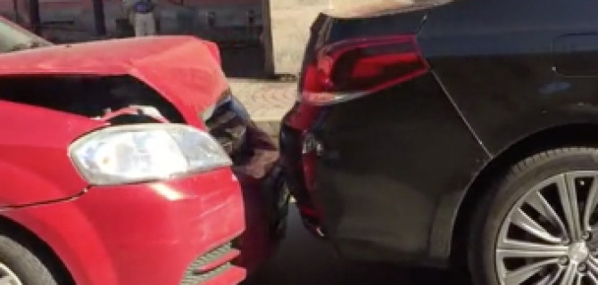 Chevrolet Aveo врезался Peugeot 508 на Большом проспекте Петроградской стороны