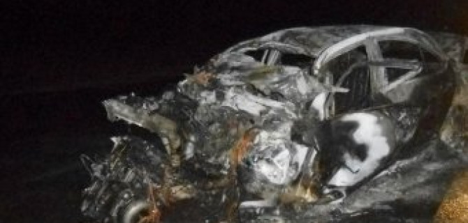 В Бурятии мужчина и девушка сгорели в "Тойоте" после столкновения с фурой