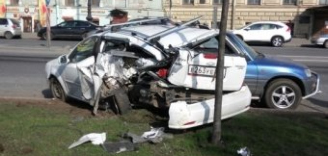 Массовое ДТП на Васильевском острове с участием пассажирского автобуса