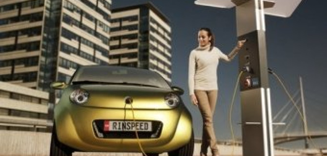 Украинцы покупают по 2 электрокара в день