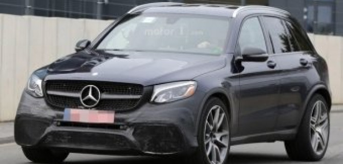 Mercedes вывели на дорожные тесты AMG GLC 63