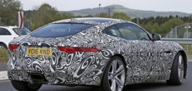 Jaguar испытывает F-Type с «турбочетверкой»в Германии