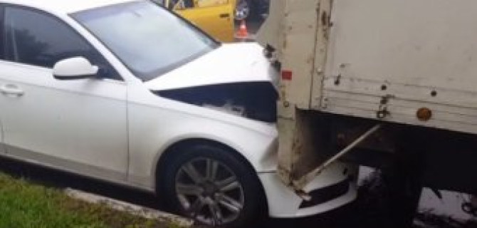 Массовая авария на юге Москвы: три человека пострадали