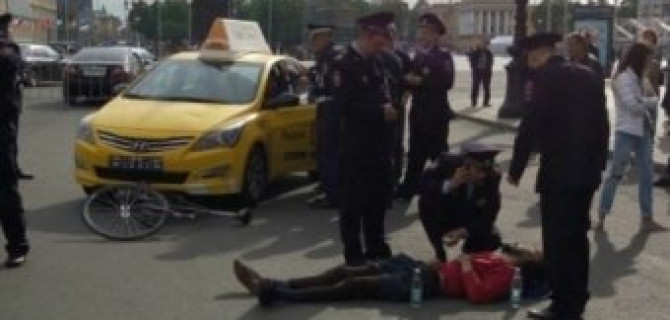 В Яндекс.Такси прокомментировали инцидент на Дворцовой площади