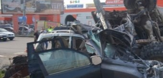 В ДТП с тремя автомобилями в Нижневартовске погиб водитель «Тойоты»