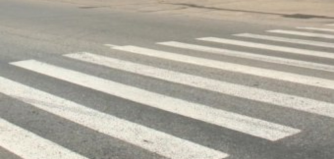 В Кемерове водитель Nissan сбил ребенка на переходе и скрылся