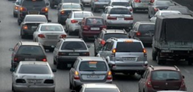 На МКАД из-за ДТП с грузовиками перекрыто движение