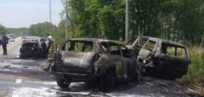 В Приморье в ДТП сгорели три «Тойоты»: есть погибшие