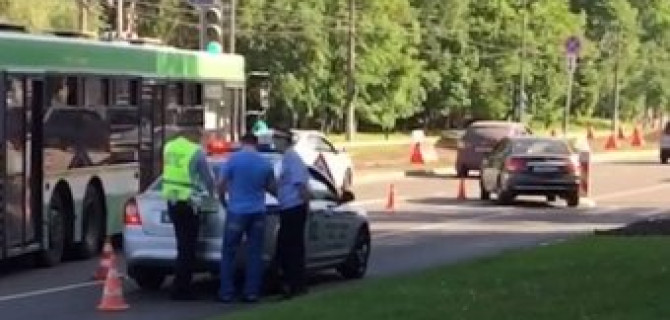 В Москве Citroen сбил ребенка на самокате