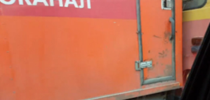 В Ростове трамвай сбил две легковушки и аварийную машину "Водоканала"