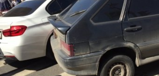 Неудачный поворот с Владимирского на Невский завершился столкновением