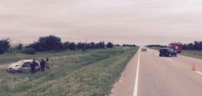 Под Волгоградом в ДТП пострадали женщина и 5-летний ребенок