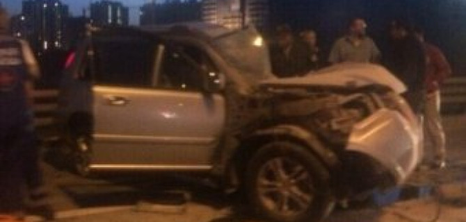 На КАД Nissan врезался в грузовик