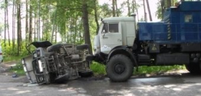 Пять человек пострадали в ДТП с КАМАЗом и УАЗом в Рязанской области