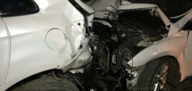 В Саратовской области три автомобиля врезались в КАМАЗ: три человека погибли