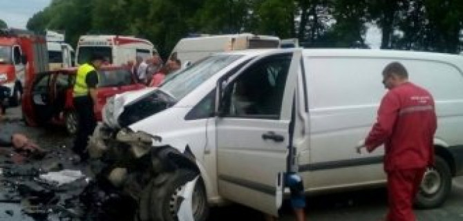 В ДТП под Киевом погибли беременная женщина и 4-летний ребенок