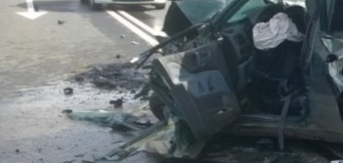 Под Ярославлем в лобовом столкновении двух иномарок пострадали люди