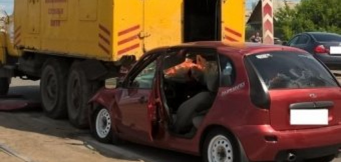 Водитель автомобиля Lada Kalina насмерть сбил рабочего ИжГЭТ в Ижевске