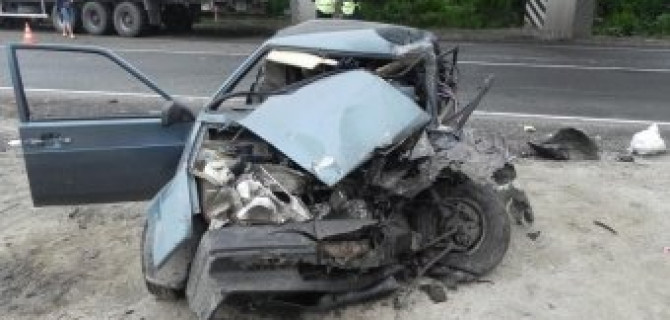 На трассе М-5 в ДТП с фурой погибли два человека