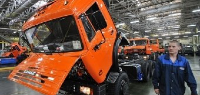 «КамАЗ» начнет серийную сборку беспилотных грузовиков к 2025 году
