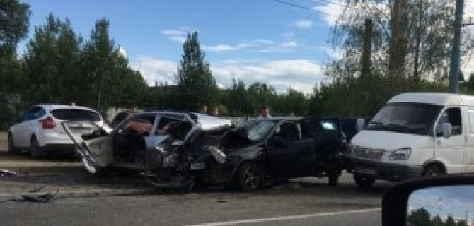 В Ижевске пьяный водитель устроил массовое ДТП с пострадавшими