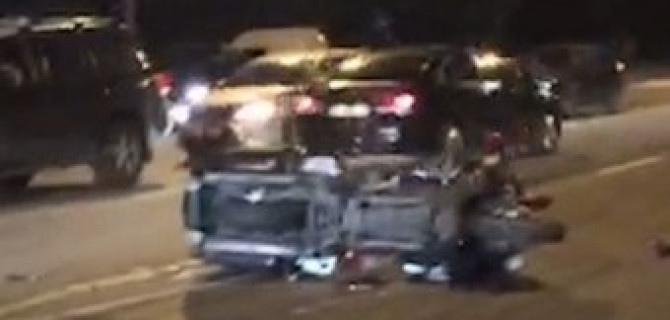 В Москве столкнулись мотоцикл и полицейская машина