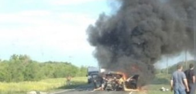 Под Оренбургом в ДТП погибли трое взрослых и двое детей