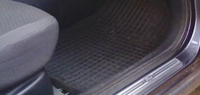 Автомобили курильщиков дешевеют быстрее