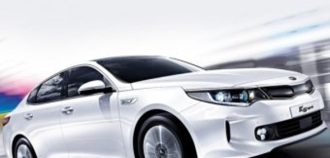 В Китае начались продажи гибридного Kia K5