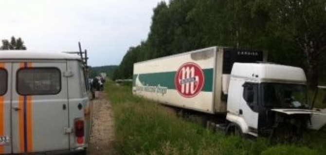 Под Владимиром в ДТП с автобусом и грузовиком пострадали девять человек