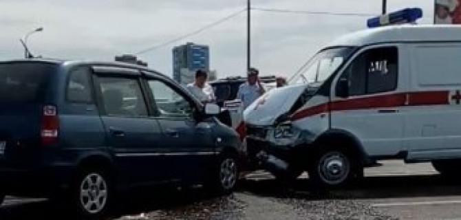 В Москве в ДТП со «скорой помощью» пострадал ребенок