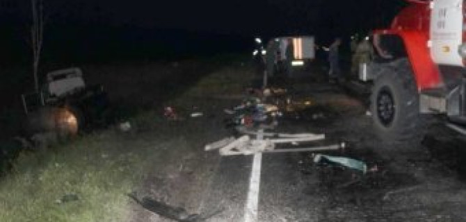 Под Тюменью в ДТП с фурой погибла семья из Нижневартовска