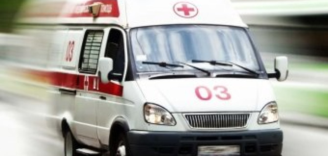 В Омске автомобиль насмерть сбил молодого пешехода