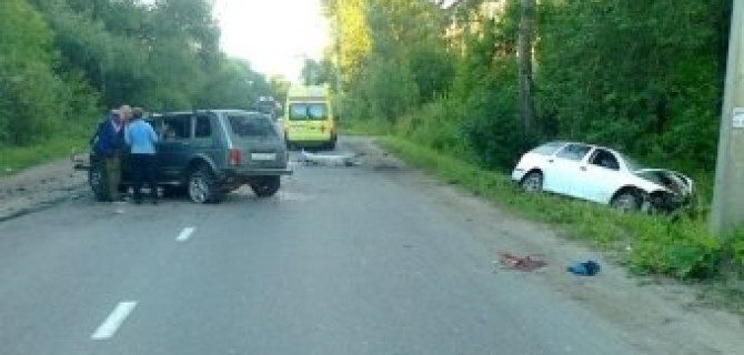 В Ярославле в ДТП погиб водитель иномарки