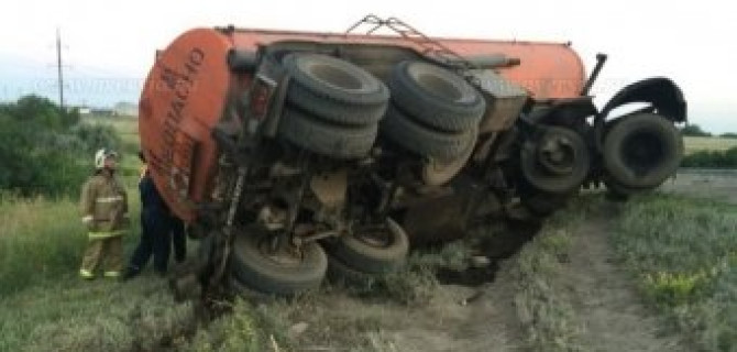 Под Саратовом в ДТП с бензовозом погиб 5-летний ребенок