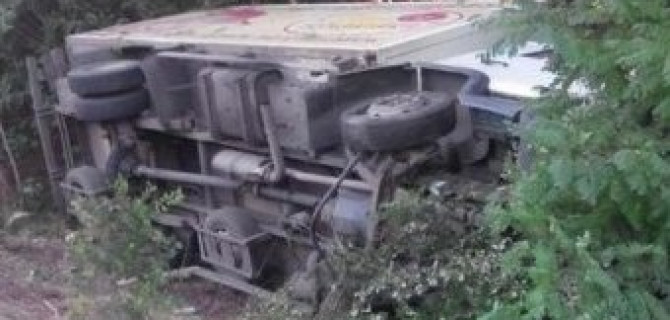 В Бодайбинском районе в ДТП с грузовиком погибла женщина