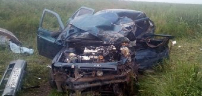 Под Омском в ДТП погибла беременная женщина