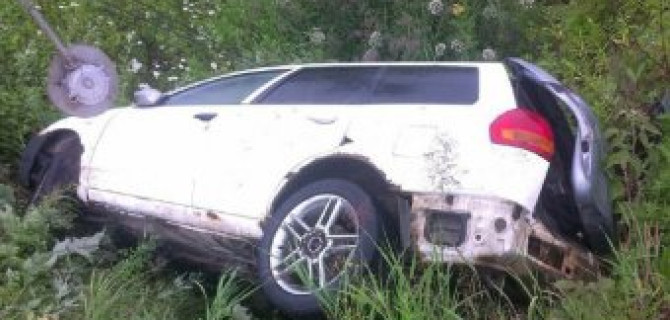 На Сахалине перевернулась машина с семью подростками: двое погибли