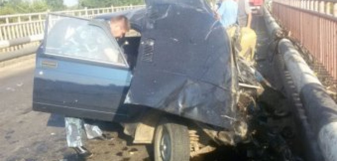 В Башкирии в ДТП с грузовиком погибли три человека, в том числе 2-летний ребенок