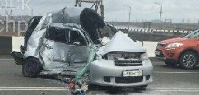 В Норильске в ДТП с автобусом погибла молодая женщина