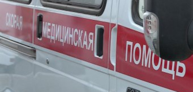 В Челябинске автомобиль сбил коляску с годовалым ребенком