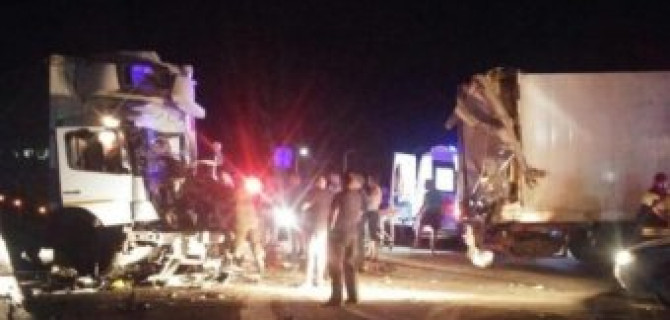 Под Волгоградом в ДТП с грузовиками погиб человек