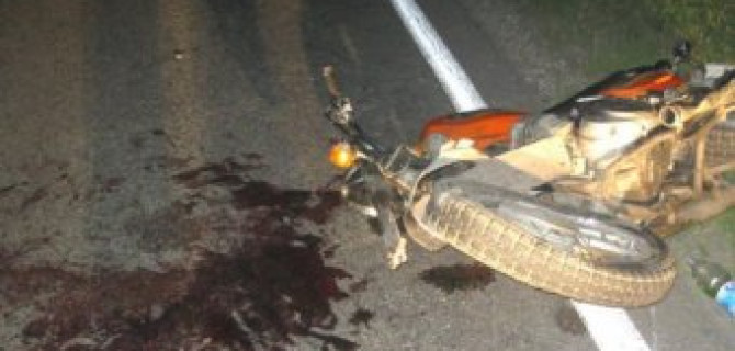 Мотоцикл столкнулся с грузовиком в Петровском районе