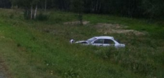 Машина с подростками перевернулась под Новосибирском: погибла девушка