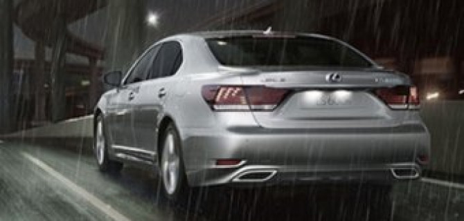 Нанопокрытие для стекол "антидождь" в Лексус-Ясенево 