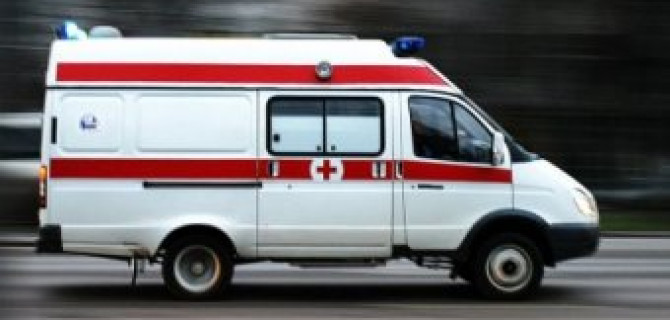 В Екатеринбурге иномарка сбила женщину с ребенком на переходе