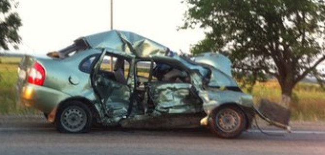 На Кубани в ДТП разбилась семья: погиб мужчина и его беременная жена