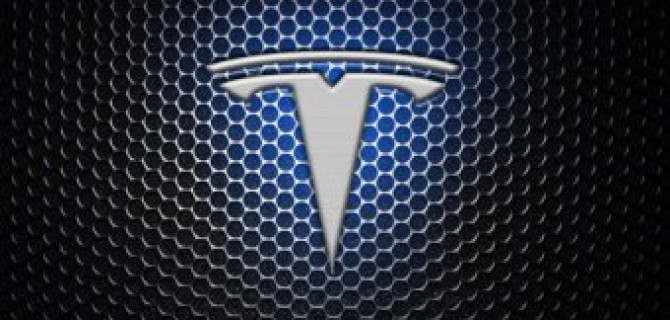 Автопилот Tesla устроил первую аварию в Китае