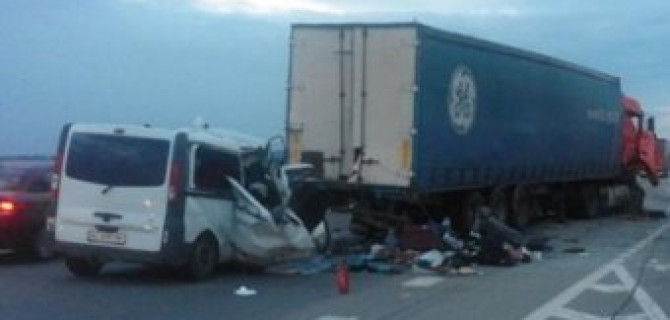 В ДТП в Николаевском районе Украины погибли восемь человек