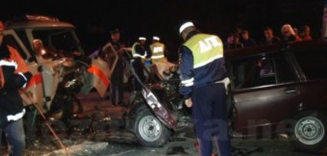 В Твери в ДТП со «скорой помощью» погибли два человека